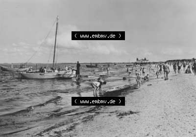 Ansichtskarte der DDR Ahlbeck auf Usedom 1966, Fischerboote mit Urlaubern zu DDR-Zeiten am Strand, zum herunterladen freigegeben Sammlung