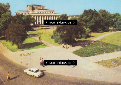Planet-Verlag Berlin Sammlung in Farbe/Color der 1970er Jahre, 1977, Blick auf das Landestheater in Dresden, zum herunterladen... Sammlung