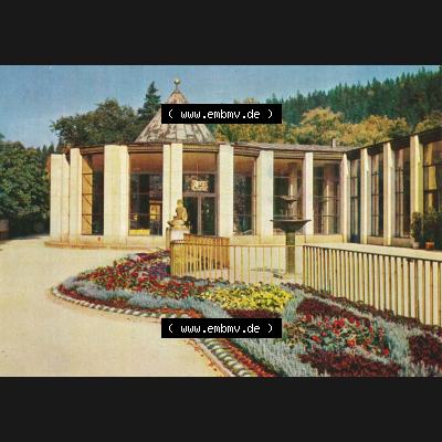 Dick-Foto-Verlag Erlbach I.V. aus Sammlung Staatsbad Bad Elster, An der Moritzquelle. Das Digital JPG-Bild der Ansichtskarte aus Staatsbad Bad Elster in Farbe / Color Lithografien... Sammlung