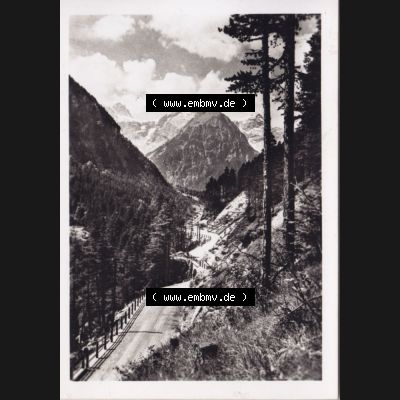 Alte Fotos Vorarlberg, Brand im Brandnertal 1. Strasse nach Brand gegen Schesaplana. Digitalisierte original alte Fotos Vorarlberg, Brand im Brandnertal - Foto-Sammlung aus Österreich... Sammlung