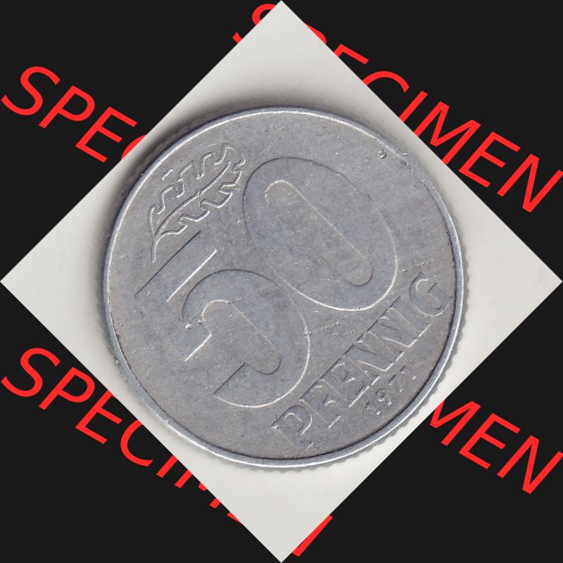 DDR Münze 1958-1990 Umlaufmünze / Kursmünze 1958-1990, A 50 Pfennig 1971-3 der DDR-Mark. Rückseite der 50 Pfennig mit Wertzahl / Wertangabe der DDR-Münze.... Sammlung
