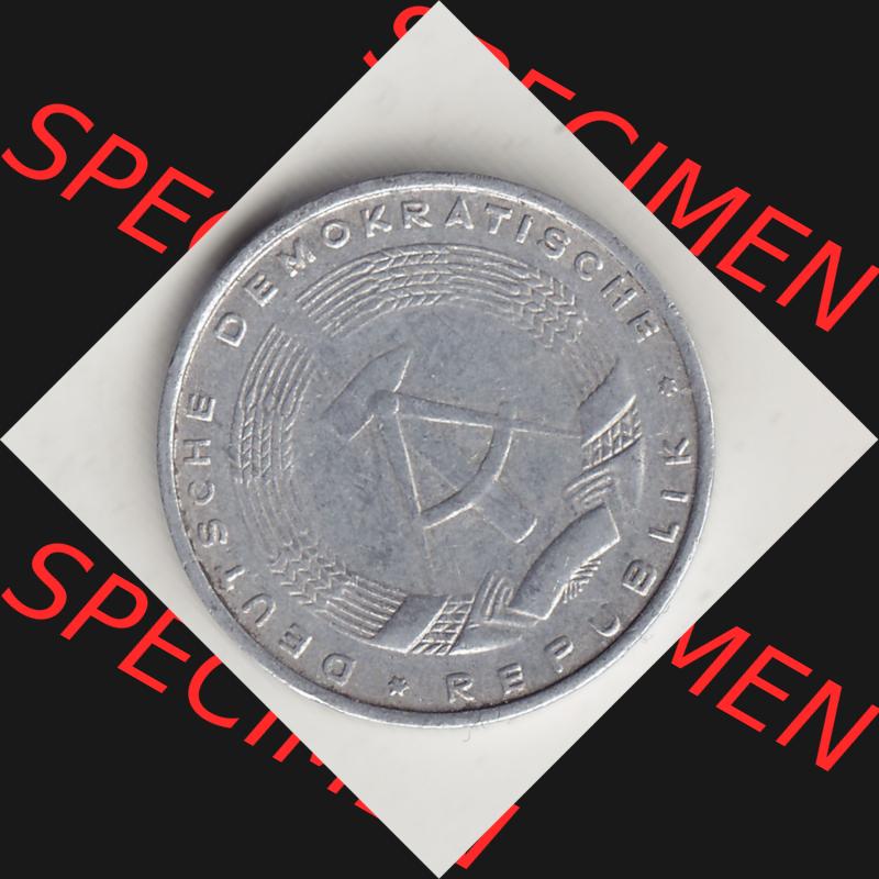 DDR Münze 1948-1990 Umlaufmünze / Kursmünze 1968-1990, A 5 Pfennig 1968-1. Vorderseite der 5 Pfennig Münze der DDR. Hier im online Katalog befinden sich 5 Pfennig-Stücke,... Sammlung