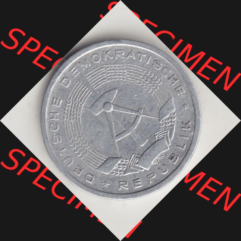 DDR Münze 1956-1990 Umlaufmünze / Kursmünze 1956-1963, A 1 Deutsche Mark 1956-1. Vorderseite der 1-Mark Münzen der DDR. Hier im online Katalog befinden sich... Sammlung