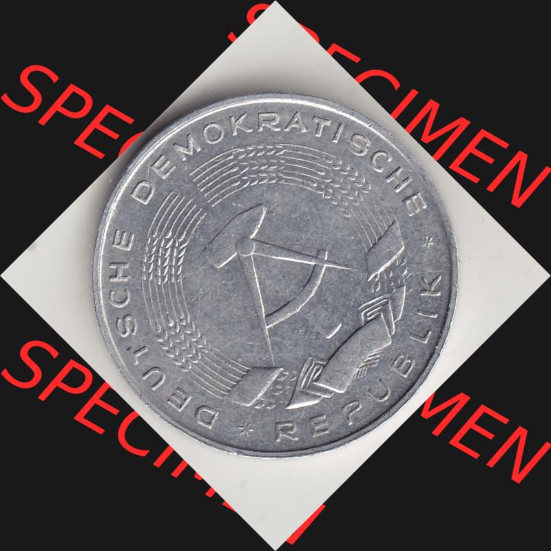 DDR Münze 1956-1990 Umlaufmünze / Kursmünze 1956-1963, A 1 Deutsche Mark 1962-1. Vorderseite der 1-Mark Münzen der DDR. Hier im online Katalog befinden sich... Sammlung