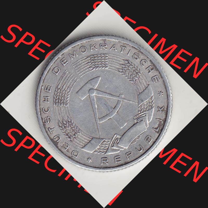 DDR Münze 1957-1990 Umlaufmünze / Kursmünze 1957-1957, A 2 Deutsche Mark 1957-2. Vorderseite der 2-Mark Münzen der DDR. Hier im online Katalog befinden sich... Sammlung