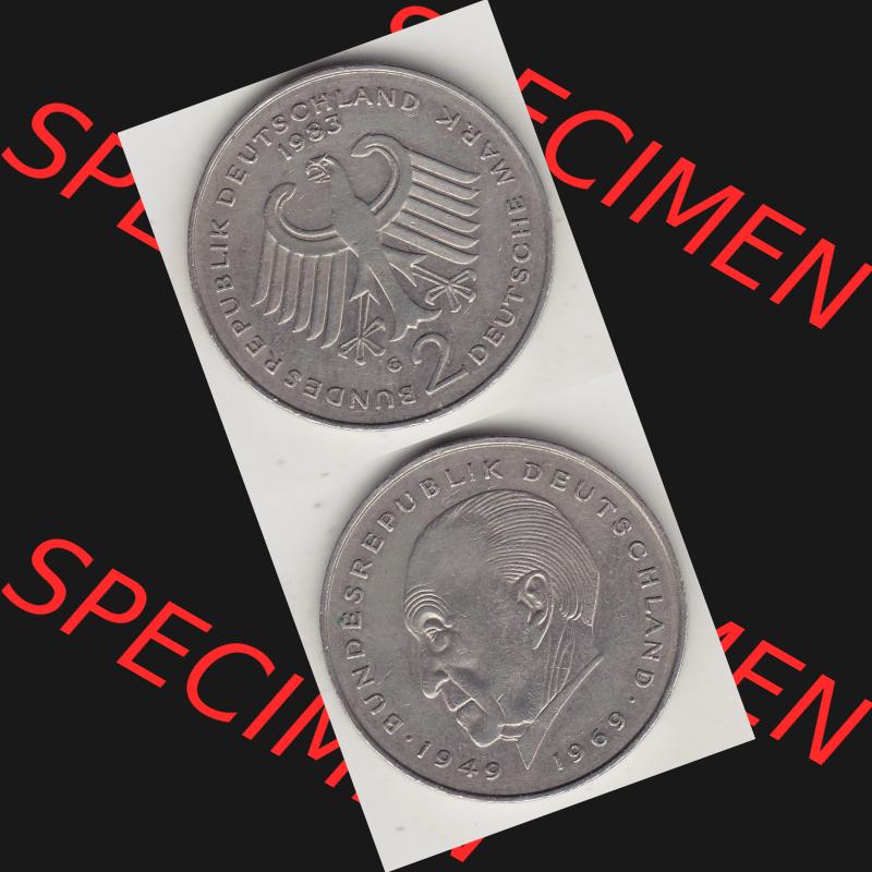 BRD Münzen 2 DM, Gedenkmünze 1969-1987, 2 DM, Deutsche Mark Konrad Adenauer 1983 G-1. Vorderseite und Rückseite einer Münze auf einen Bild / Foto,... Sammlung