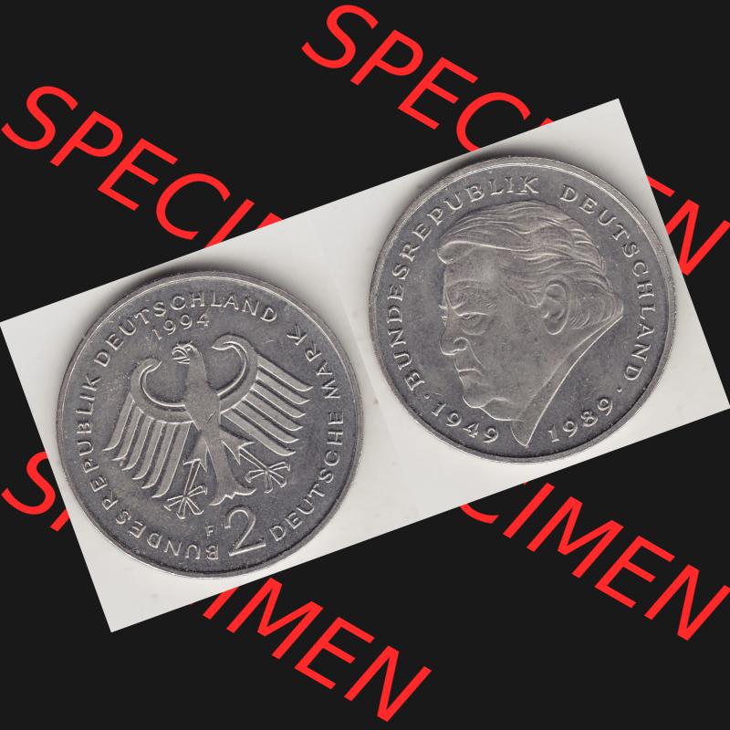 BRD Münzen 2 DM, Gedenkmünze 1990-2001, 2 DM, Deutsche Mark Franz Josef Strauß 1994 F-1. VS-RS auf einen Bild / Foto einer 2 DM, 2 Deutsche Mark F Gedenkmünze,... Sammlung