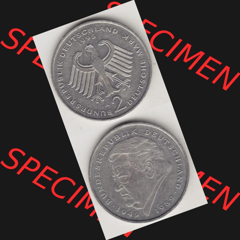 BRD Münzen 2 DM, Gedenkmünze 1991-2001, 2 DM, Deutsche Mark Franz Josef Strauß 1995 A-1. Vorderseite und Rückseite einer Münze auf einen Bild / Foto,... Sammlung