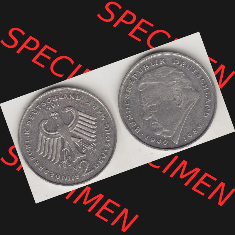 BRD Münzen 2 DM, Gedenkmünze 1991-2001, 2 DM, Deutsche Mark Franz Josef Strauß 1991 A-1. VS-RS auf einen Bild / Foto einer 2 DM, 2 Deutsche Mark A Gedenkmünze,... Sammlung