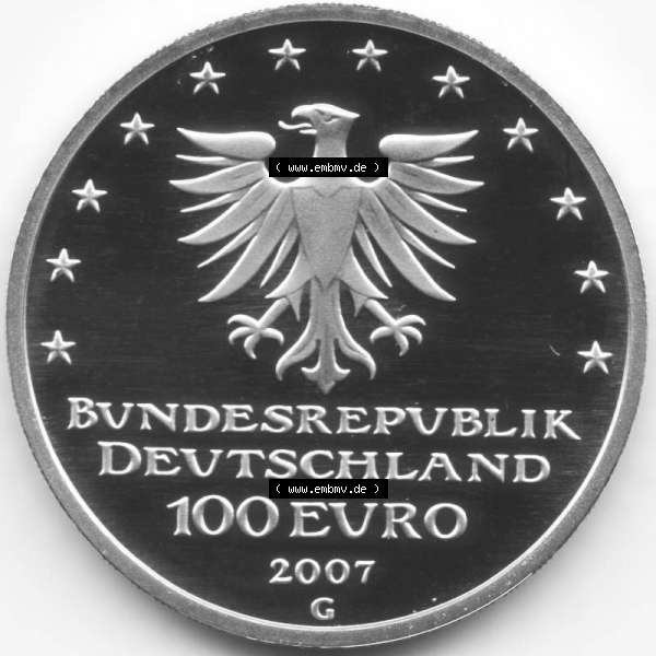 Grau bzw. s/w Deutschland 100 Euro Goldmünze 2007, UNESCO Hansestadt Lübeck. Rückseite mit dem Deutschen Adler der 100 Euro Goldmünze aus Deutschland der BRD.Hier auf EMBMV befindet... Sammlung Graustufen