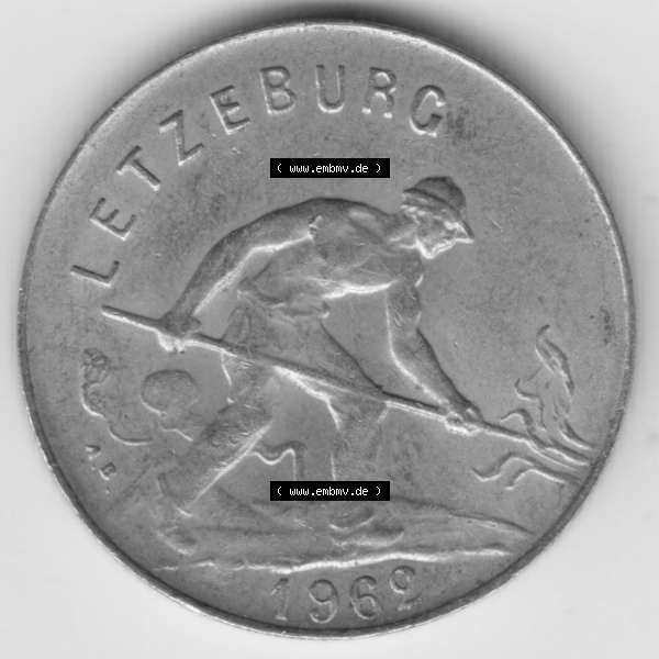 Grau bzw. s/w Münzen Luxemburg Umlaufmünze 1952-1964, 1 F, Franc, Franken 1962, Bild mit Rückseite der Münze als Bildmaterial Sammlung Graustufen