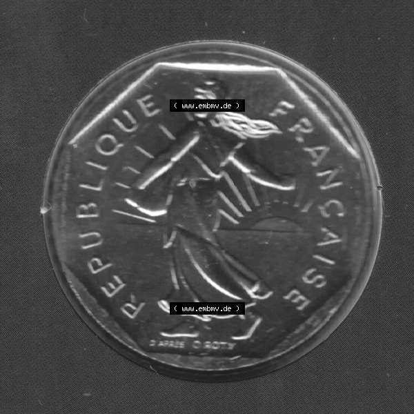 Grau bzw. s/w Münze Frankreich 2000, 5 Francs. Rückseite der alten französischen Umlaufmünze aus Frankreich in der Francs-Währung zum katalogisieren und verwalten im Münzen-Katalog... Sammlung Graustufen