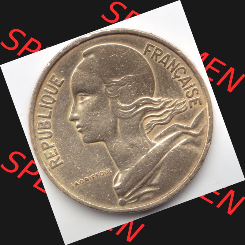 Münze Frankreich 1963, 10 Centimes. Vorderseite der alten französischen Umlaufmünze 10 Cmes - Centimes - Cent aus Frankreich in der Francs-Währung zum katalogisieren und... Sammlung