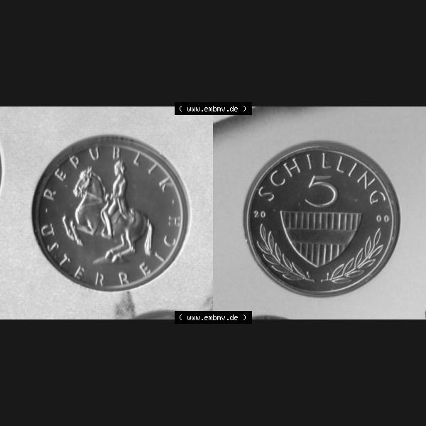 Grau bzw. s/w Münzen Österreich Umlaufmünze 1968-2001, 5 Schilling 2000, Münze aus Österreich mit Münzseiten Horizontal / Nebeneinander auf einen Bild für Mobile-Geräte... Sammlung Graustufen