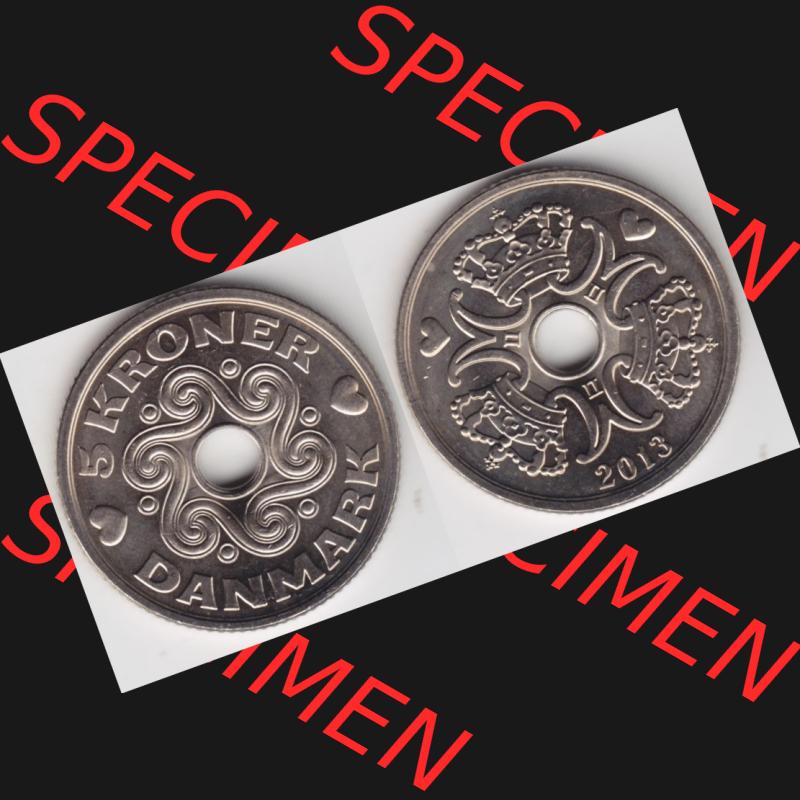 Münzen Dänemark Umlaufmünze 2013, 5 Kroner, Kronen. Vorderseite und Rückseite horizontal auf einen digitalen Bild der alten dänischen Umlaufmünze aus Dänemark... Sammlung