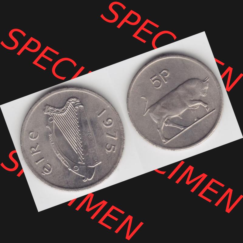 Münzen Irland Umlaufmünze 1976, 5 Pence 1976. Vorderseite und Rückseite horizontal auf einen digitalen Bild der alten irischen Umlaufmünze aus Irland in Irische Pfund-Währung... Sammlung