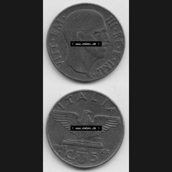Grau bzw. s/w Münzen Italien Umlaufmünze 1939-1943, 5 Centesimi 1942. Vorderseite und Rückseite vertikal untereinander auf einen digitalen Bild der alten italienischen Münze aus Italien... Sammlung Graustufen