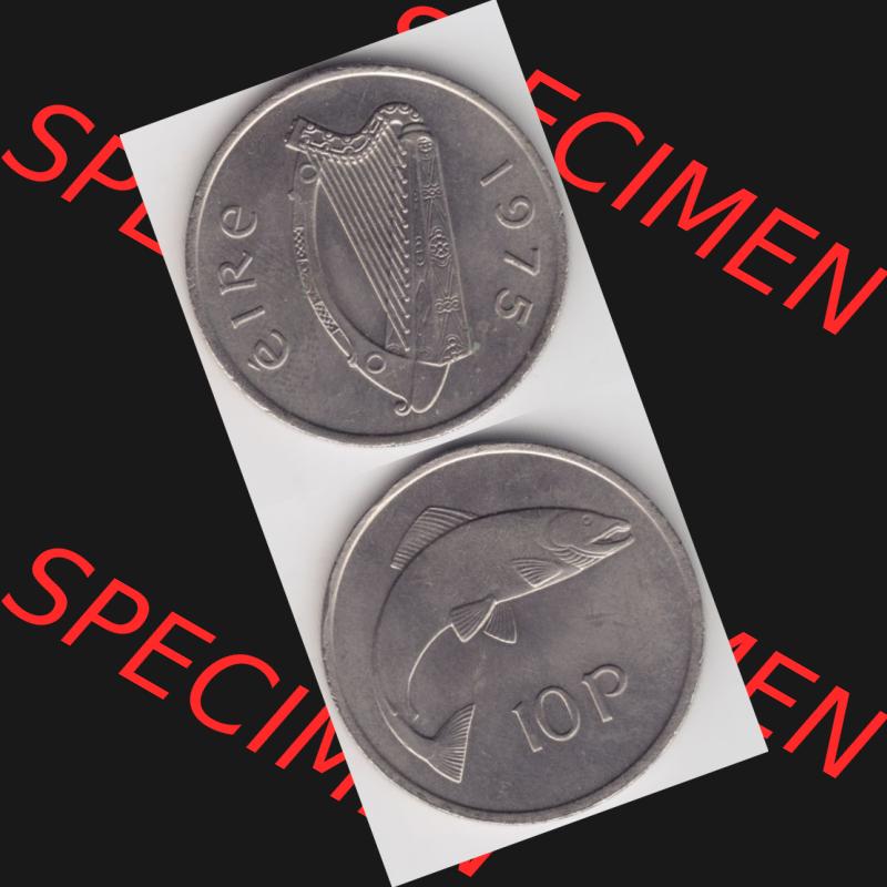 Münzen Irland Umlaufmünze 1975, 5 Pence 1975. Vorderseite und Rückseite vertikal untereinander auf einen digitalen Bild der alten irischen Umlaufmünze aus Irland in Irische... Sammlung