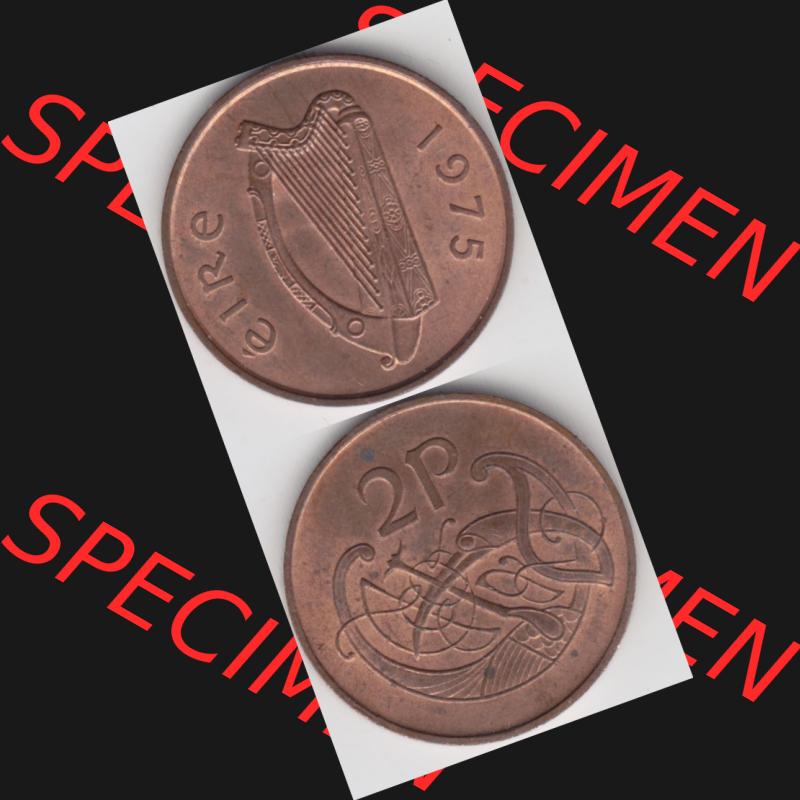 Münzen Irland Umlaufmünze 1971-1988, 2 Pence 1975. Vorderseite und Rückseite vertikal untereinander auf einen digitalen Bild der alten irischen Umlaufmünze aus Irland in... Sammlung
