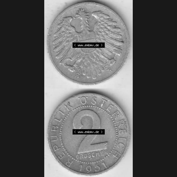 Grau bzw. s/w Münzen Österreich Umlaufmünze 1950-1994, 2 Groschen 1951, Münze aus Österreich mit Münzseiten Vertikal / Untereinander auf einen Bild für Mobile-Geräte... Sammlung Graustufen