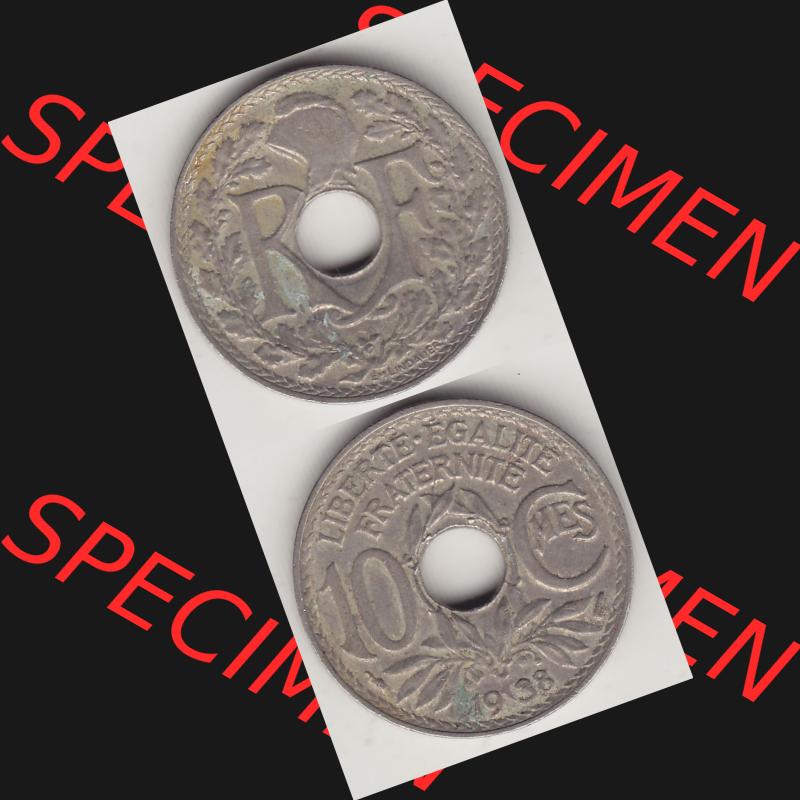 Münzen Frankreich Umlaufmünze 1917-1938, 10 Centimes - Cmes 1938-2. Vorderseite und Rückseite vertikal auf einen digitalen Bild der alten französischen Umlaufmünze... Sammlung