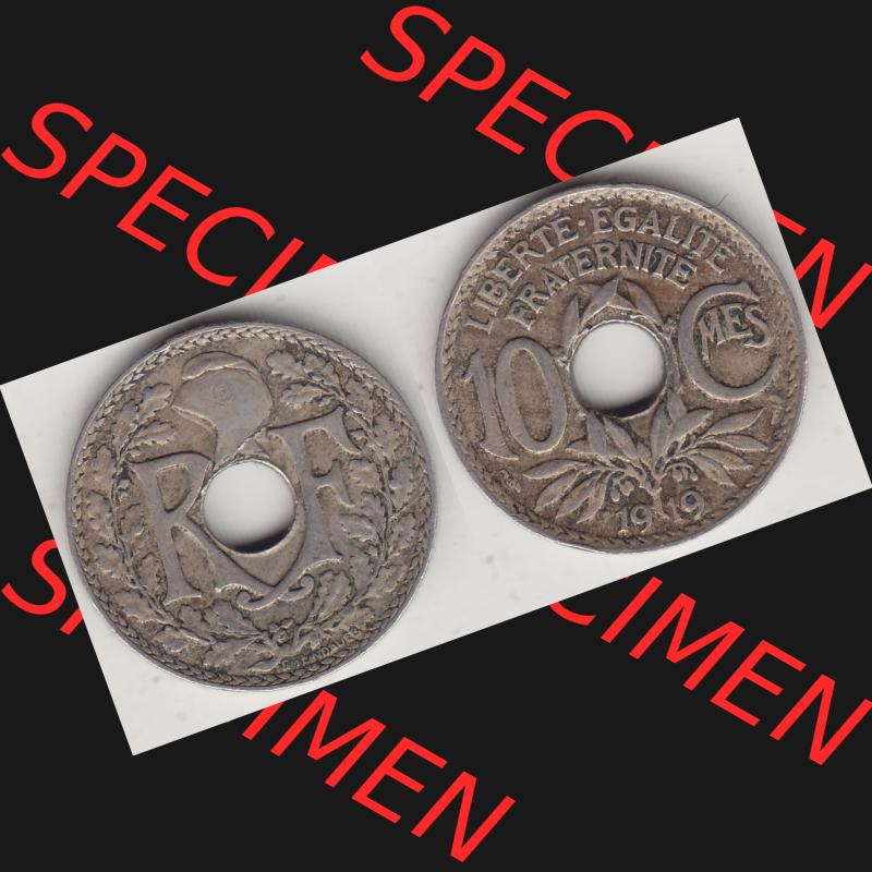 Münzen Frankreich Umlaufmünze Vollansicht 1917-1938, 10 Centimes, 10 CMES EGALITÉ FRATERNITÉ LIBERTÉ 1919-1. Vorderseite und Rückseite horizontal... Sammlung