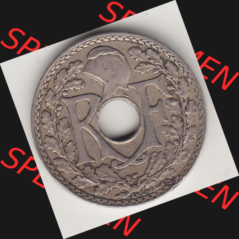 Münzen Frankreich Umlaufmünze 1917-1938, 10 Centimes - Cmes 1936. Vorderseite der alten französischen Umlaufmünze 10 Cmes - Centimes - Cent aus Frankreich in der Francs-Währung... Sammlung