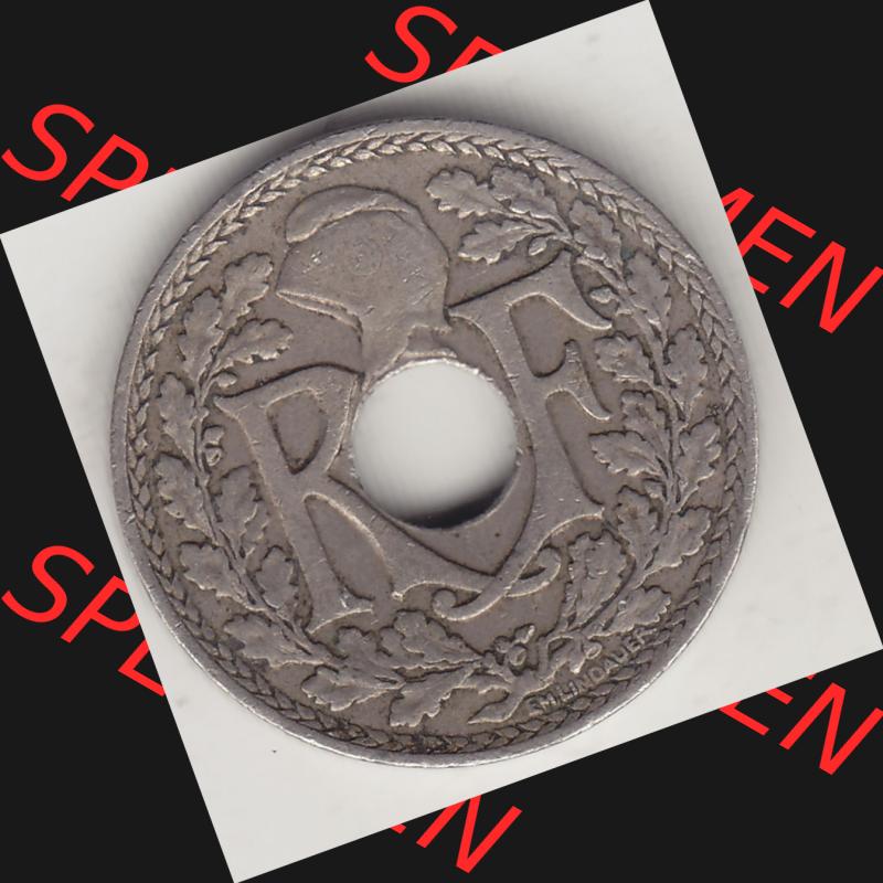 Münzen Frankreich Umlaufmünze Einzelansicht 1917-1938, 10 Centimes, RF - Frankreich 10 CMES EGALITÉ FRATERNITÉ LIBERTÉ 1931-1. Vorderseite der alten französischen... Sammlung