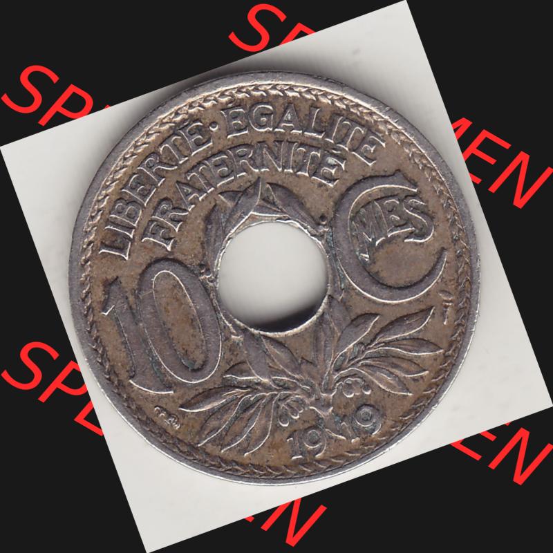 Münzen Frankreich Umlaufmünze Einzelansicht 1917-1938, 10 Centimes, RF - Frankreich 10 CMES EGALITÉ FRATERNITÉ LIBERTÉ 1919-1. Rückseite der alten... Sammlung