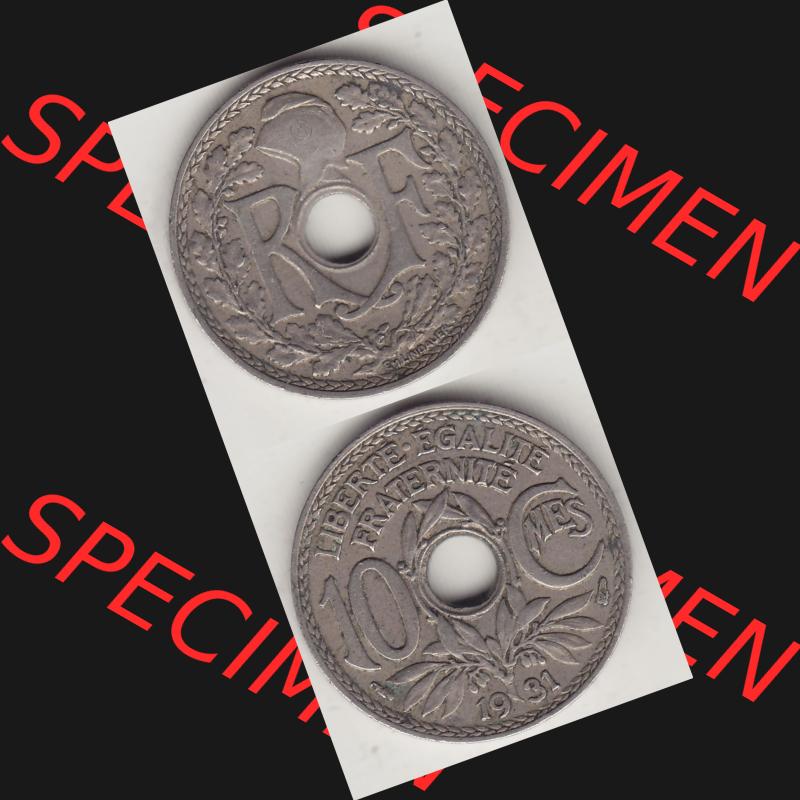 Münzen Frankreich Umlaufmünze Vollansicht 1917-1938, 10 Centimes, 10 CMES EGALITÉ FRATERNITÉ LIBERTÉ 1931-1. Vertikales beidseitiges Bildmaterial der Vorderseite... Sammlung