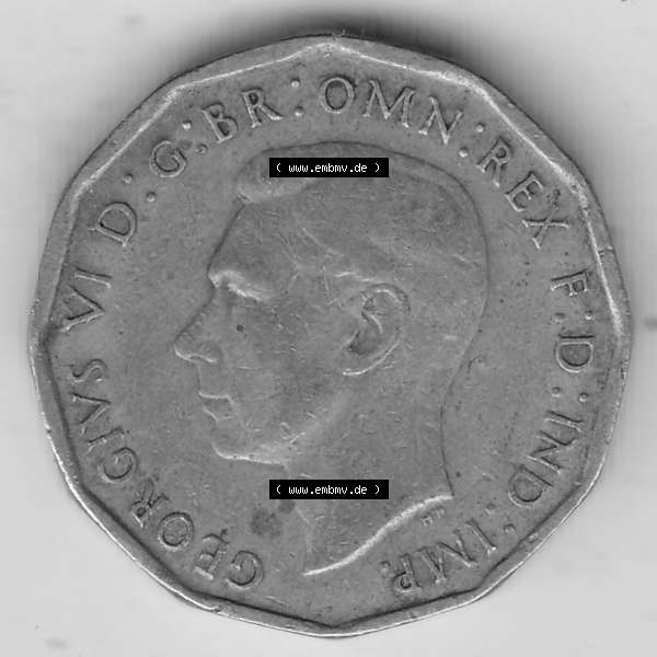 Grau bzw. s/w Alte Münzen Großbritannien Umlaufmünze 1937-1948, 3 Pence, Three Pence 1943-4, George VI, GEORGIVS VI D G BR OMN REX F D IND IMP. Vorderseite der alten britischen... Sammlung Graustufen