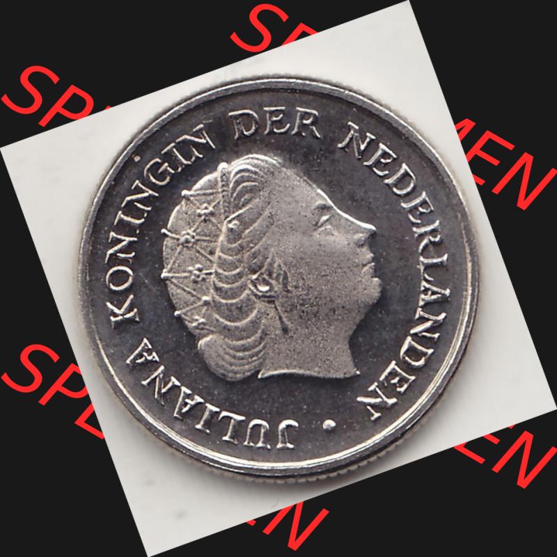 Alte Münzen KMS Niederlande, Kursmünzensatz 1977, 1950-1980, 10 Cent, 1977-1 JULIANA KONINGIN DER NEDERLANDEN. Vorderseite einer Münze aus offiziellen KMS... Sammlung