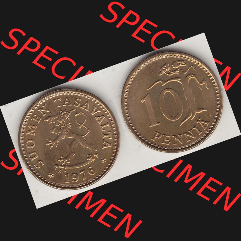 Alte Münzen KMS Finnland, Kursmünzensatz 1976 in Stempelglanz 1963-1982, 10 Penny, Penniä 1976-1, SUOMEN TASAVALTA. Vorderseite und Rückseite zusammengefügt... Sammlung