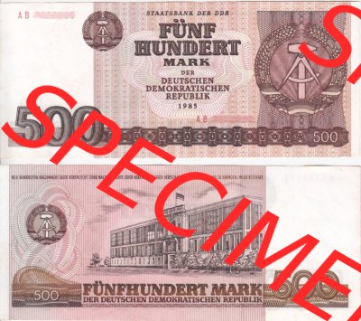 Banknote DDR 1985, 500 Mark. Vorderseite und Rückseite auf einen Digitalen Bild der DDR-Banknoten aus Komplettsatz -.-.- Sammlung