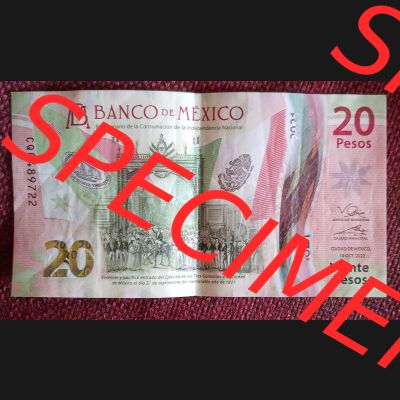 Banknote Mexiko (0001) Die aktuelle 20 Peso Banknote von Mexiko ist rot und grün. Auch ist es eine Polymerbanknote. Was man sieht ist auf der Vorderseite ein Tor und einige... Sammlung