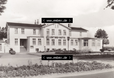 Alte Fotos von Ostseebad Kühlungsborn in Mecklenburg-Vorpommern Ostsee-Hotel, Reisebüro der DDR. Alter und echter original Foto-Abzug... Sammlung