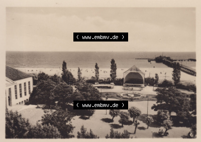 Alte Fotos von Seebad Heringsdorf in Mecklenburg-Vorpommern 1955, 6. Kulturhaus und Konzertplatz. Alter und echter original Foto-Abzug... Sammlung