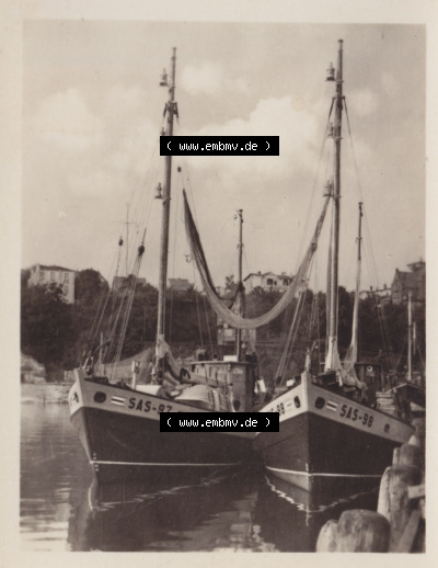 Alte Fotos von Ostseebad Sassnitz in Mecklenburg-Vorpommern 1954, Boote im Hafen von Saßnitz. Alter und echter original Foto-Abzug... Sammlung
