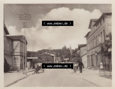 Alte Fotos von Ostseebad Sassnitz in Mecklenburg-Vorpommern 1954, Karl-Marx-Straße. Alter und echter original Foto-Abzug aus... Sammlung
