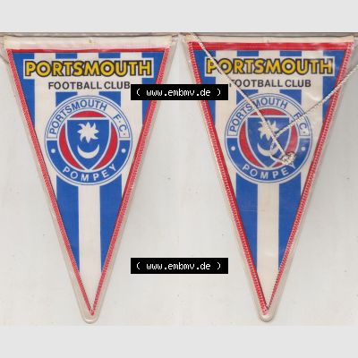 Internationaler Fußball Wimpel aus GBR England, der Verein FC Portsmouth, auch als Pompey bekannt, ist ein Fußballverein aus der Stadt Portsmouth. Komplettansicht mit... Sammlung