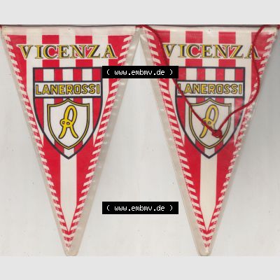 Internationaler Fußball Wimpel von Lanerossi Vicenza, Lanerossi Vicenza war von 1953 bis 1990 ein italienischer Fußballverein. Komplettansicht von einen Internationalen Wimpel,... Sammlung