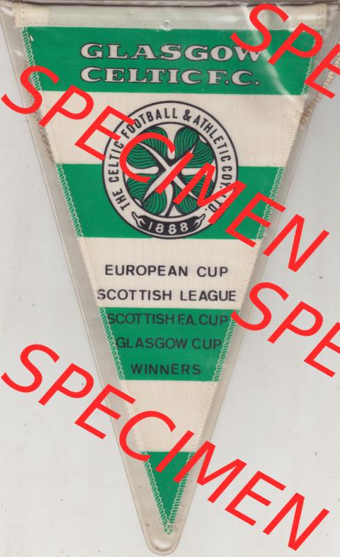 Internationaler Fußball Wimpel der The Celtic Football Club, kurz Celtic FC, im deutschsprachigen Raum vor allem als Celtic Glasgow bekannt. Vorderseite vom Fußball-Wimpel... Sammlung