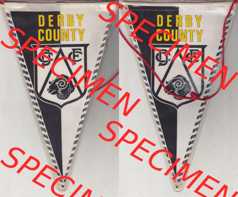 Internationaler Fußball Wimpel Derby County, GBR England Fußballverein. Komplettansicht mit Vorderseite und Rückseite als Bildmaterial vom Fußball-Wimpel von einen Fußballclubs... Sammlung