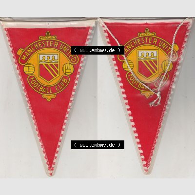 Internationaler Fußball Wimpel der Manchester United, (aus GBR England mit offizieller Bezeichnung Manchester United Football Club). Komplettansicht mit Vorderseite und Rückseite... Sammlung