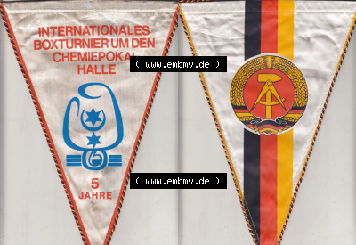 DDR Sportclub Wimpel Internationales Boxturnier um den Chemiepokal Halle - 5 Jahre. Komplettansicht von einen Wimpel aus der DDR,... Sammlung