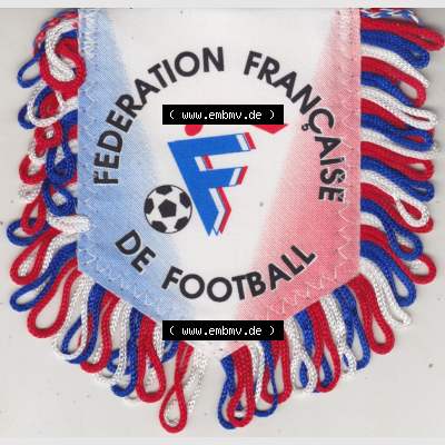 Internationaler Fußball Wimpel aus FRA - Frankreich Die Fédération Française de Football ist der nationale Fußballverband Frankreichs. Vorderseite vom Fußball-Wimpel... Sammlung